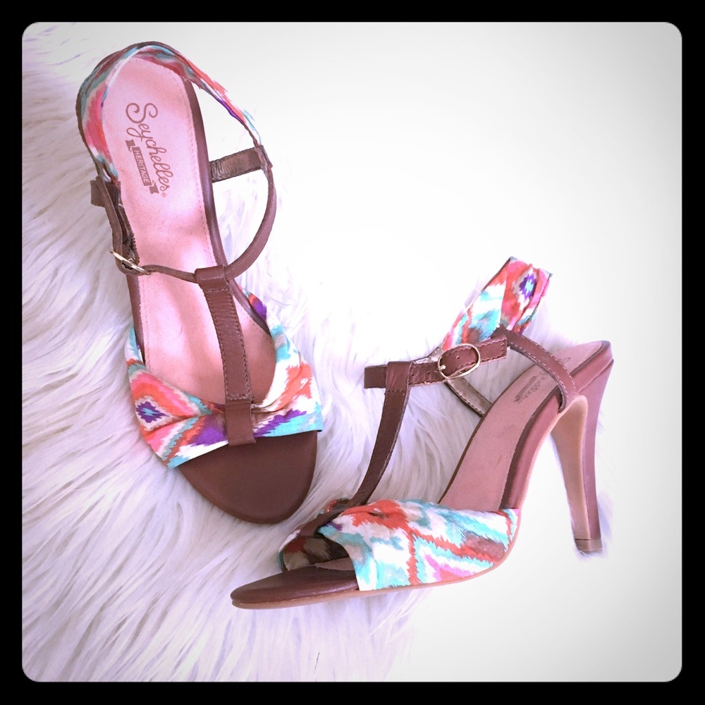 Seychelles Native Aztec Print Heels